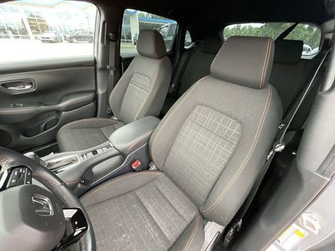 Certified 2025 Honda HR-V Sport image 13