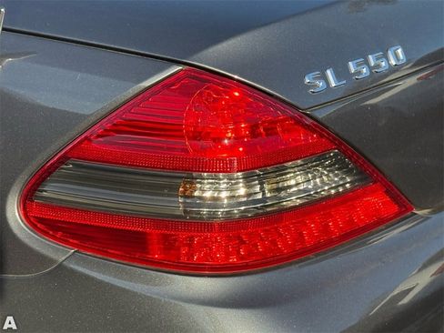 Used 2009 Mercedes-Benz SL 550 image 9