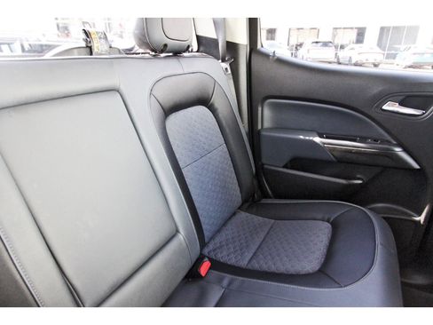 Used 2015 Chevrolet Colorado Z71 image 13