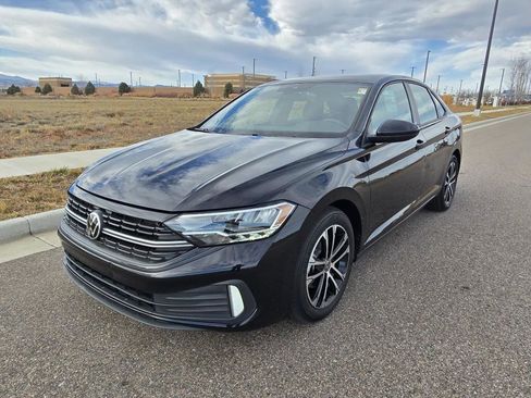 Used 2023 Volkswagen Jetta Sport image 1