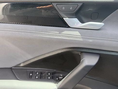 Certified 2026 Volkswagen Tiguan SE R-Line FWD image 27