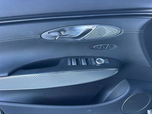 Used 2025 Genesis GV70 3.5T Sport image 12