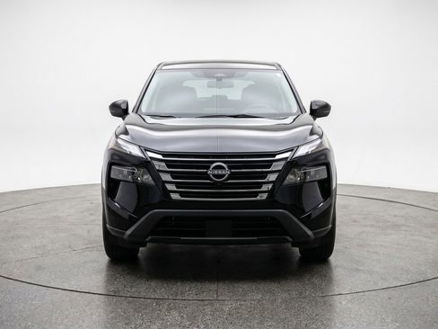 Used 2025 Nissan Rogue SV AWD/4WD image 2