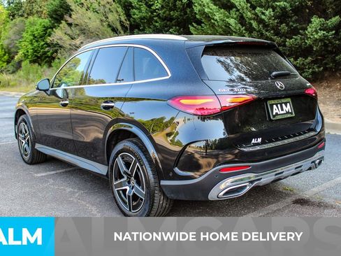 Used 2025 Mercedes-Benz GLC 300 4MATIC w/ AMG Line image 5
