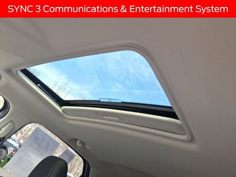 Used 2022 Ford EcoSport SE w/ SE Convenience Package image 14