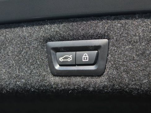Used 2019 BMW 530i xDrive w/ Convenience Package AWD/4WD image 8