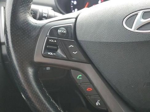 Used 2016 Hyundai Veloster Turbo image 20