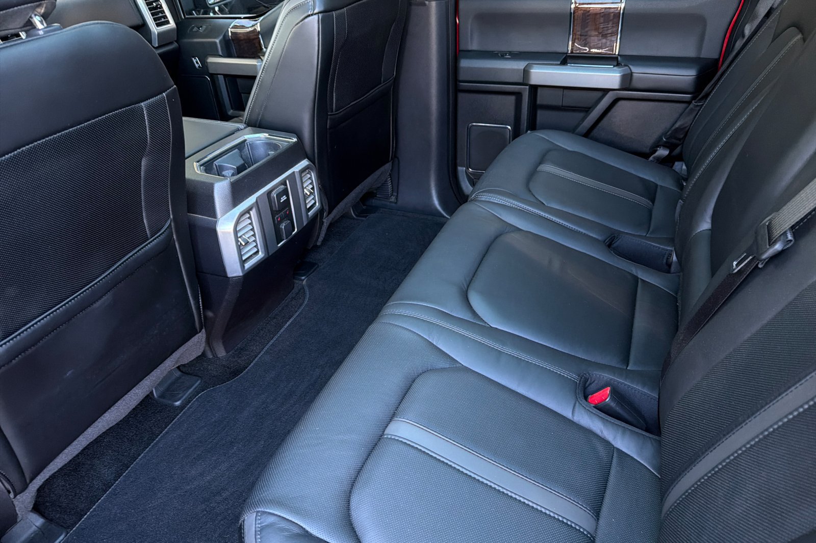 Used 2015 Ford F150 Platinum w/ Max Trailer Tow Package AWD/4WD image 13