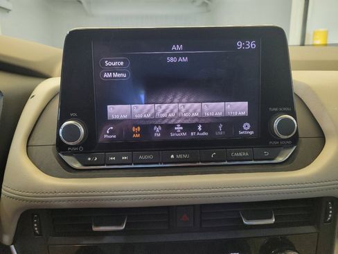 Used 2023 Nissan Rogue SV AWD/4WD image 25