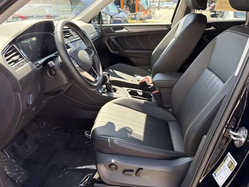 Used 2023 Volkswagen Tiguan SE FWD image 14