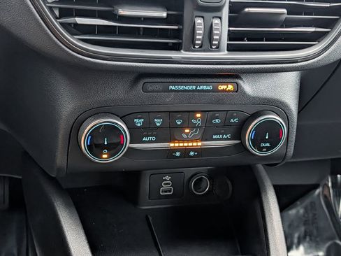 Certified 2025 Ford Escape ST-Line AWD/4WD image 21