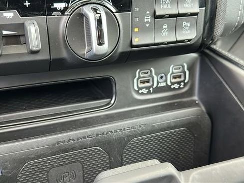 Used 2024 RAM 1500 Limited AWD/4WD image 21