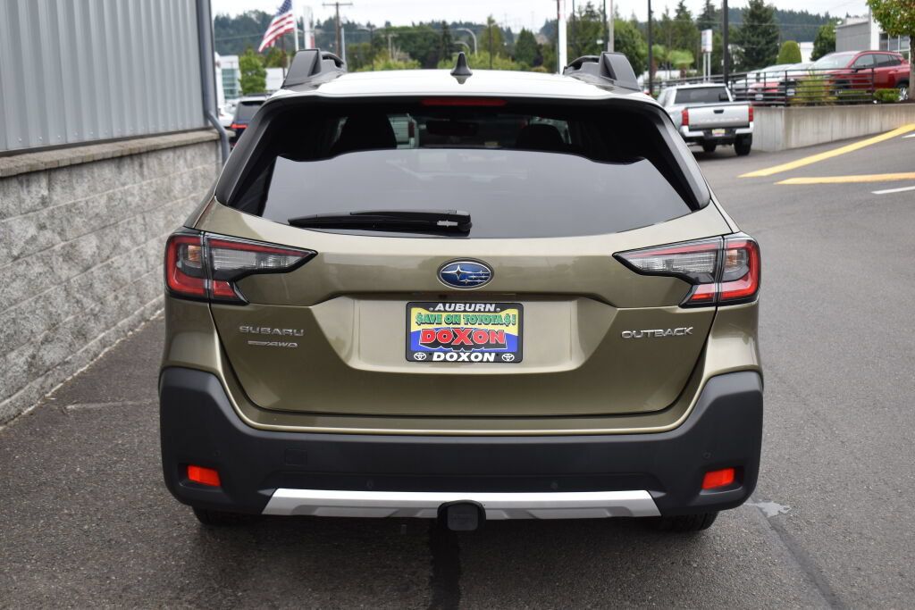Used 2025 Subaru Outback Limited AWD/4WD image 2