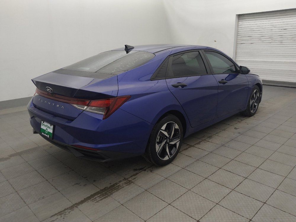 Used 2023 Hyundai Elantra SEL w/ Convenience Package FWD image 10