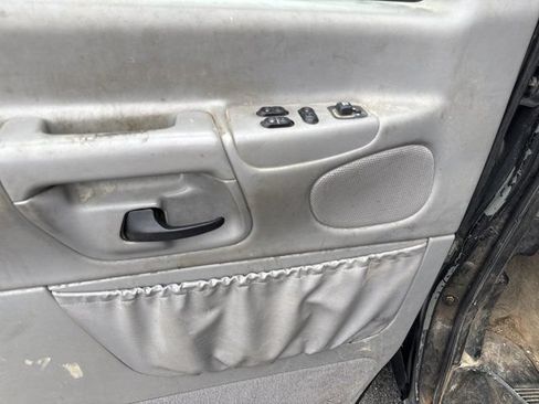 Used 1998 Ford E-350 and Econoline 350 RWD image 12