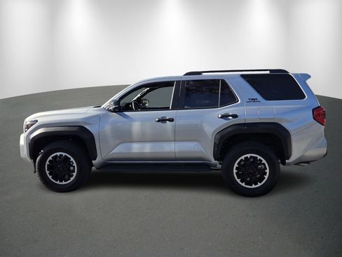 Used 2025 Toyota 4Runner TRD Off-Road Premium image 4