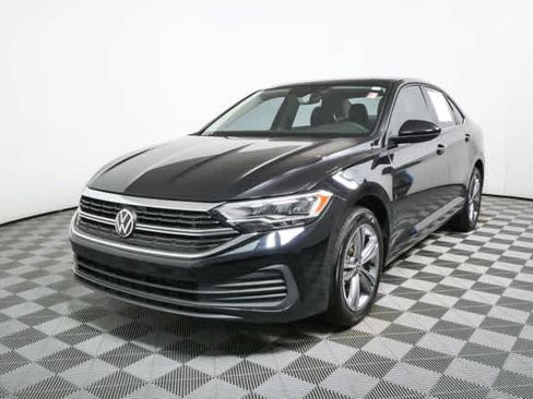 Used 2024 Volkswagen Jetta SE w/ Panoramic Sunroof Package FWD image 34