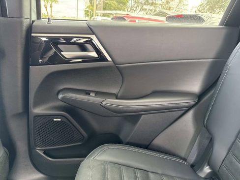 New 2026 Mitsubishi Outlander SE FWD image 15