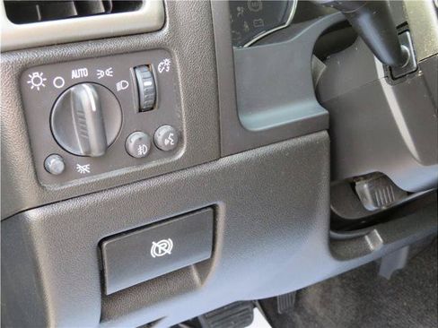 Used 2012 GMC Canyon SLE AWD/4WD image 9