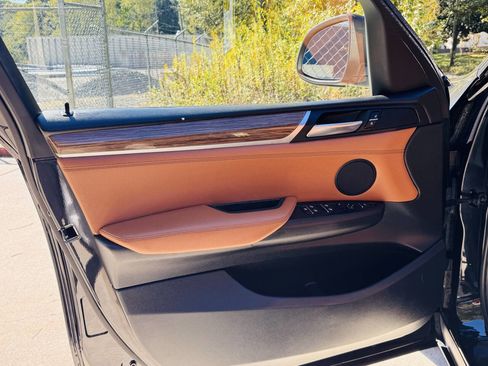 Used 2017 BMW X3 xDrive28i image 10