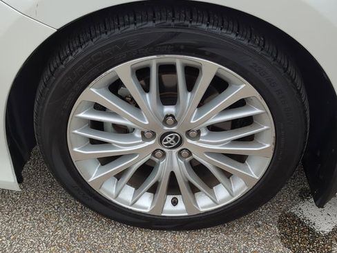 Used 2019 Toyota Camry XLE FWD image 24