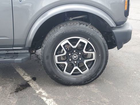 Used 2021 Ford Bronco Outer Banks image 9