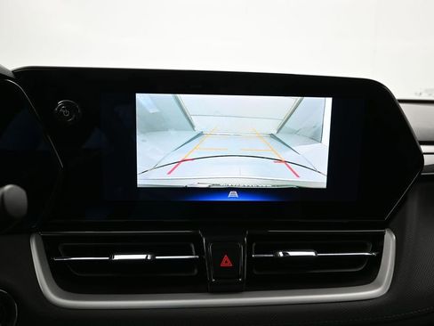 Certified 2025 Chevrolet TrailBlazer LT FWD image 17