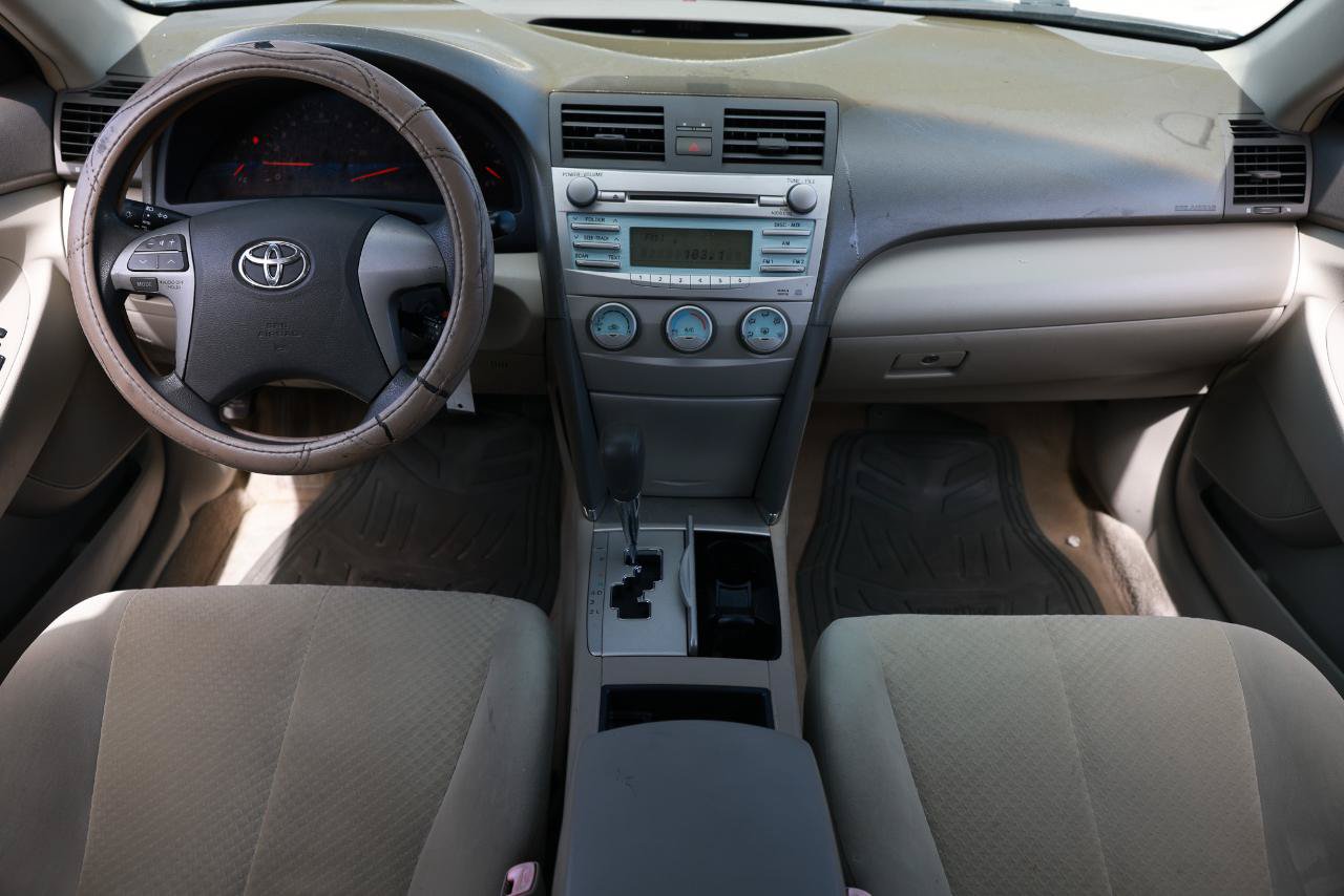Used 2007 Toyota Camry LE FWD image 2
