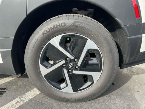 New 2026 Hyundai Ioniq 9 SE AWD/4WD image 14