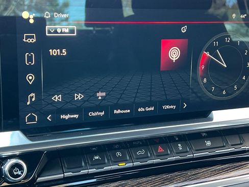 Used 2022 GMC Sierra 1500 Elevation image 24