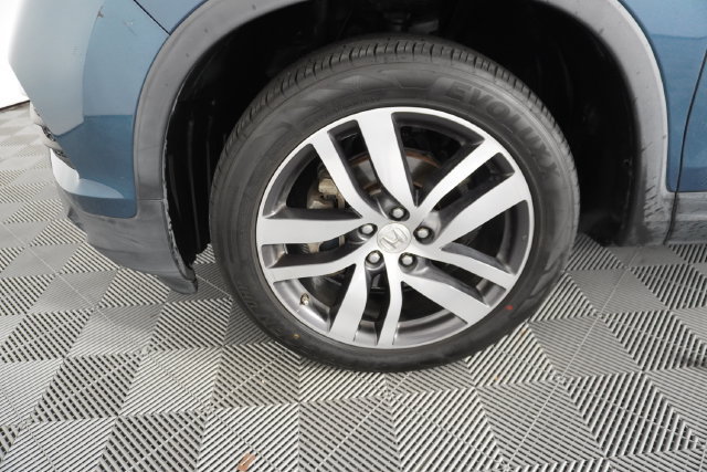 Used 2017 Honda Pilot Touring image 16