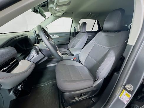 Used 2025 Ford Explorer Active image 14