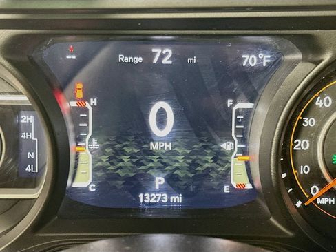 Certified 2025 Jeep Wrangler Sport AWD/4WD image 21