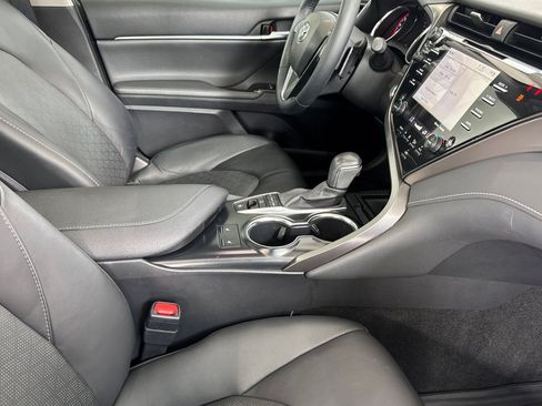 Used 2020 Toyota Camry XSE w/ Blackout Package FWD image 19