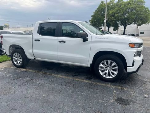 Used 2022 Chevrolet Silverado 1500 Custom RWD image 4