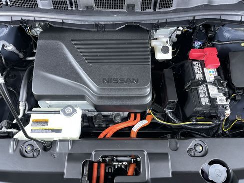 Certified 2025 Nissan Leaf S FWD image 26