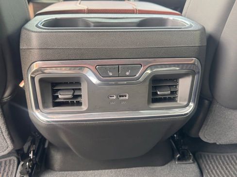 Used 2025 GMC Sierra 1500 Denali Ultimate AWD/4WD image 21