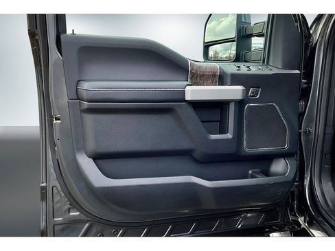 Used 2019 Ford F350 Lariat w/ Lariat Value Package image 20