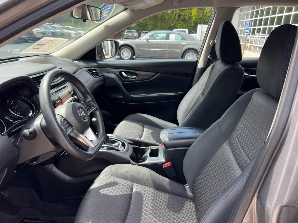 Used 2017 Nissan Rogue S FWD image 8