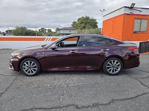 Used 2019 Kia Optima EX image 2