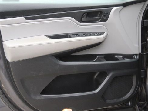 Used 2018 Honda Odyssey EX-L image 19