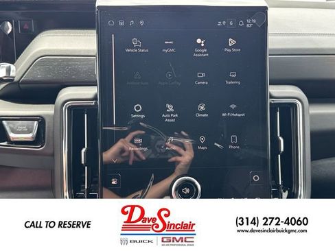 New 2026 GMC Yukon Denali w/ Denali Reserve Package AWD/4WD image 16