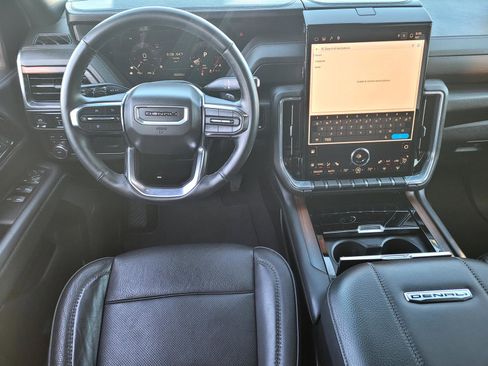 Used 2025 GMC Yukon Denali AWD/4WD image 14