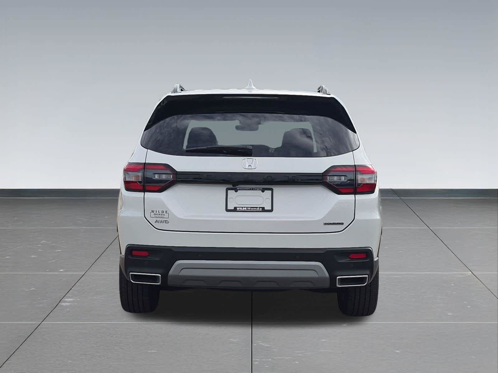 Certified 2025 Honda Pilot Touring image 5