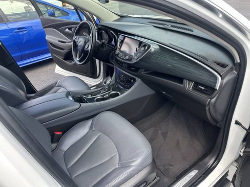 Used 2019 Buick Envision Essence FWD image 19