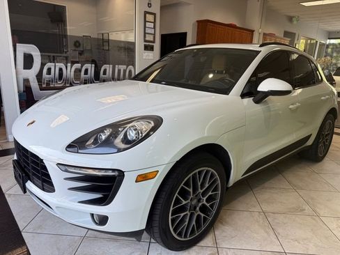 Used 2017 Porsche Macan S AWD/4WD image 2