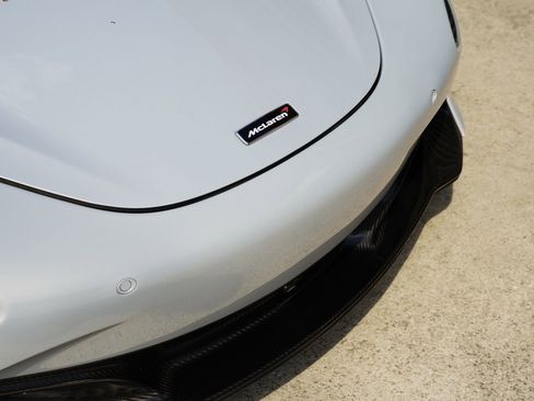 Used 2018 McLaren 720S RWD image 9