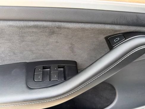 Used 2024 Tesla Model Y Performance AWD/4WD image 13