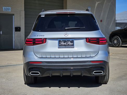 Certified 2024 Mercedes-Benz GLB 250 image 7