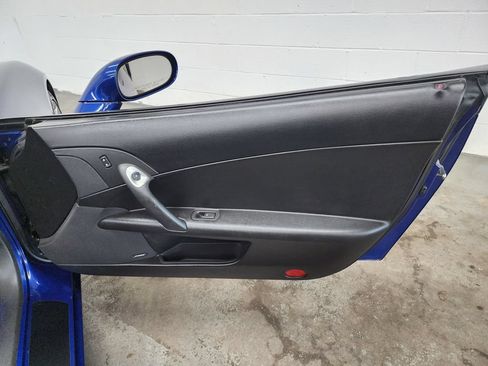 Used 2005 Chevrolet Corvette Convertible w/ Preferred Equipment Group RWD image 23